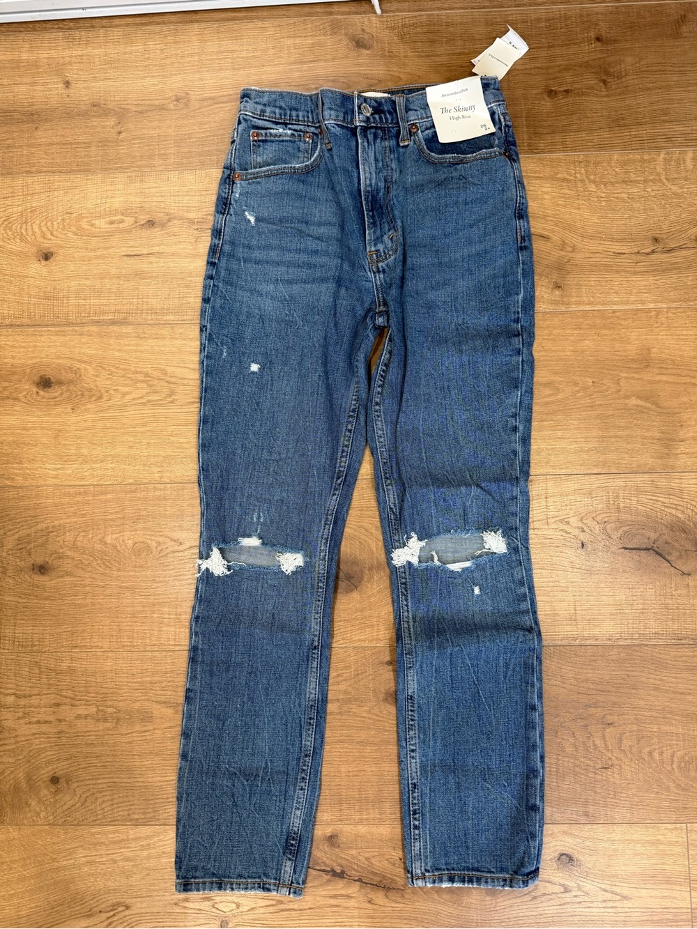 Abercrombie & Fitch The Skinny High Rise Jeans - Medium Blue - Picture 1 of 6
